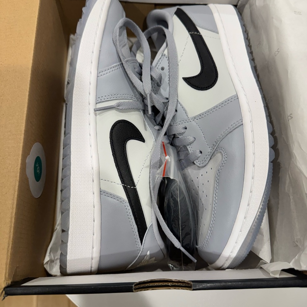 New in box Nike golf sneakers